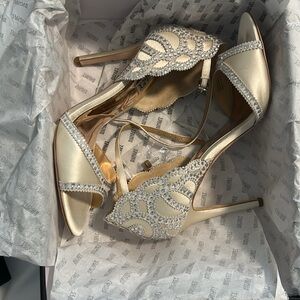 Badgley Mischka Roxy heel in ivory satin